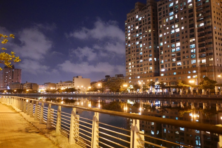 【旅遊-台南安平】自在安平-高標準審核的寵物友善民宿,地理位置超棒房間超美!近周氏蝦捲/依蕾特布丁/所長茶葉蛋/文章牛肉湯
