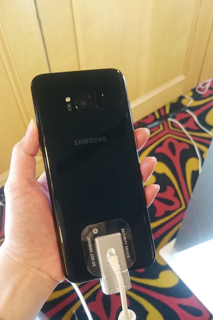 S8 / S8+ 要預購了~分享一下發表會現場的手機^^