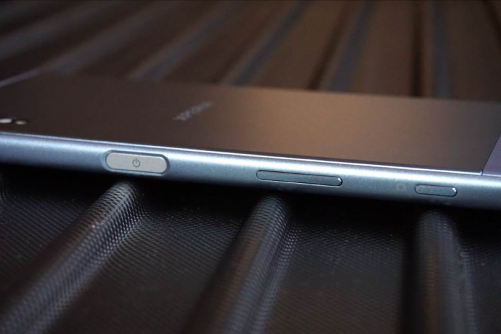 SONY Xperia XZs冰晶藍開箱‧首創Motion Eye相機