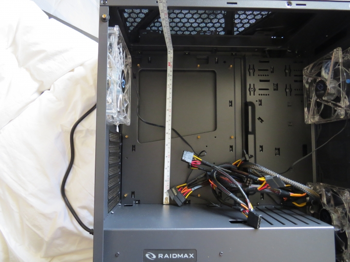 【開箱】Raidmax 雷德曼 Sigma (黑色款) 電競機殼 電腦機殼 2017 新款機殼 (空機殼展示)
