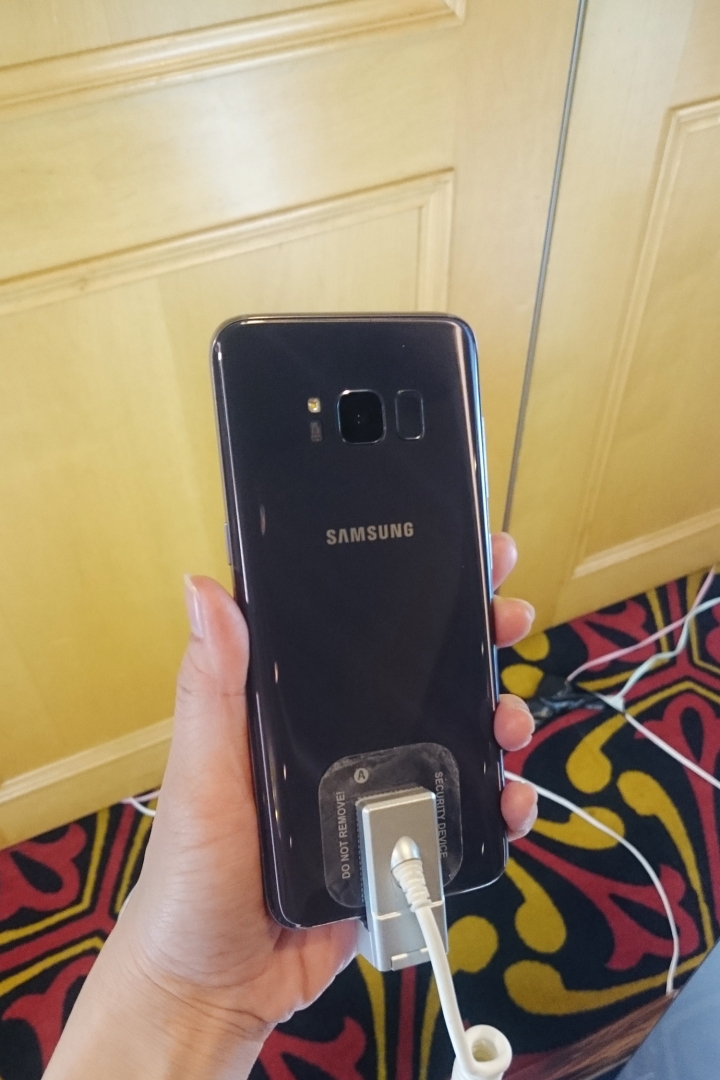 S8 / S8+ 要預購了~分享一下發表會現場的手機^^