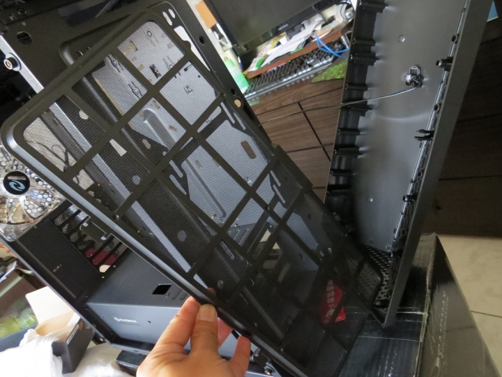 【開箱】Raidmax 雷德曼 Sigma (黑色款) 電競機殼 電腦機殼 2017 新款機殼 (空機殼展示)