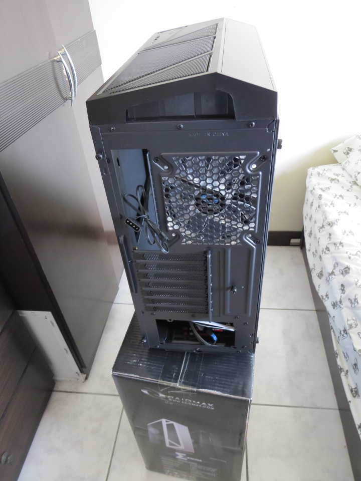 【開箱】Raidmax 雷德曼 Sigma (黑色款) 電競機殼 電腦機殼 2017 新款機殼 (空機殼展示)