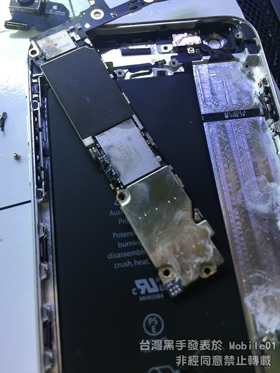 iPhone 6Plus 泡水後就爛掉了....(被拐來朝聖維修記錄 )