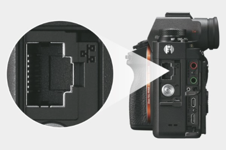 【快訊】Sony A9發表 2420萬畫素 每秒20張連拍 693個自動對焦點