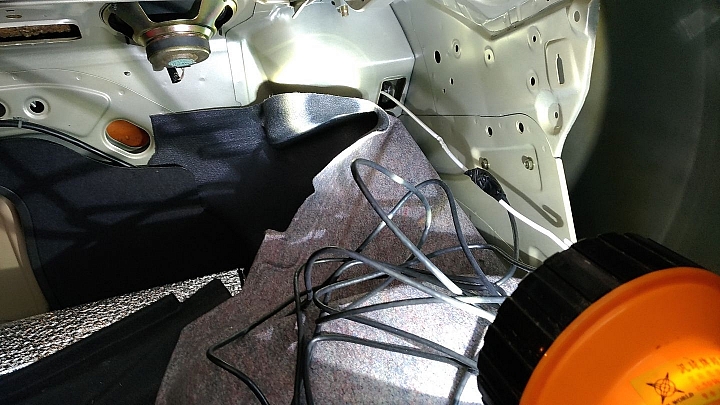 2004 Sentra M1 前後行車紀錄器 DIY 安裝 (後鏡頭、攝影)