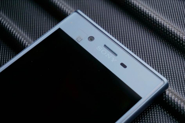 SONY Xperia XZs冰晶藍開箱‧首創Motion Eye相機