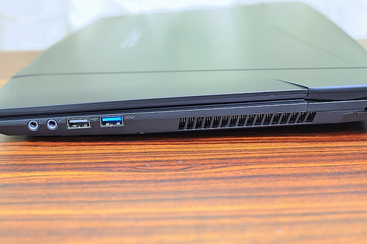 GIGABYTE Sabre 15 搭配炫麗RGB鍵盤,強勁出鞘