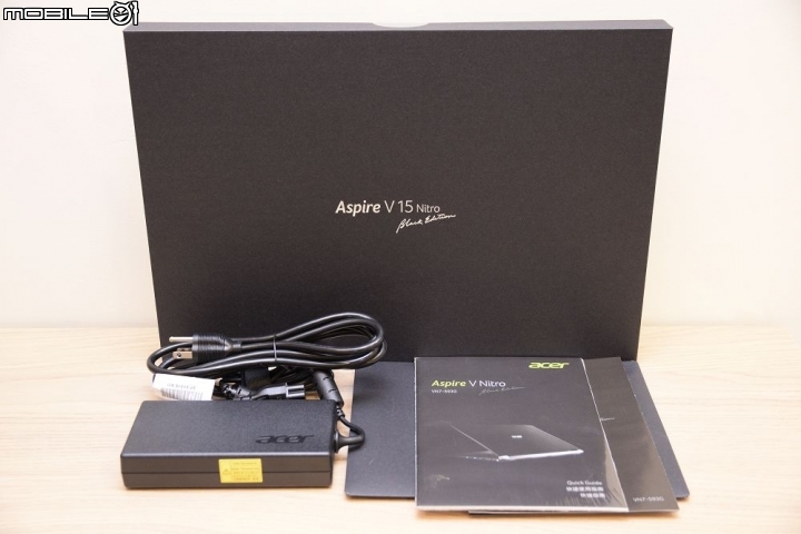 新入手搶先開箱的ACER VN7-593G-76N4電競筆電