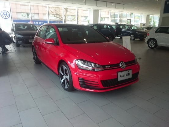 總算親身開到Golf了,歐洲車開起來真的有差