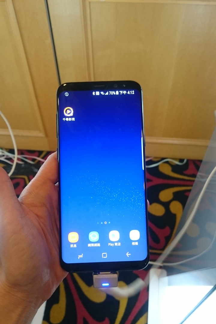 S8 / S8+ 要預購了~分享一下發表會現場的手機^^