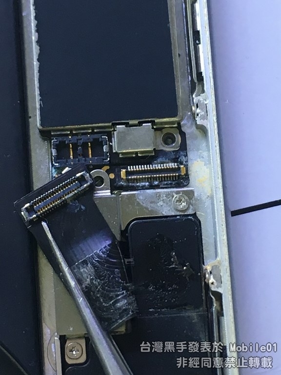 iPhone 6Plus 泡水後就爛掉了....(被拐來朝聖維修記錄 )