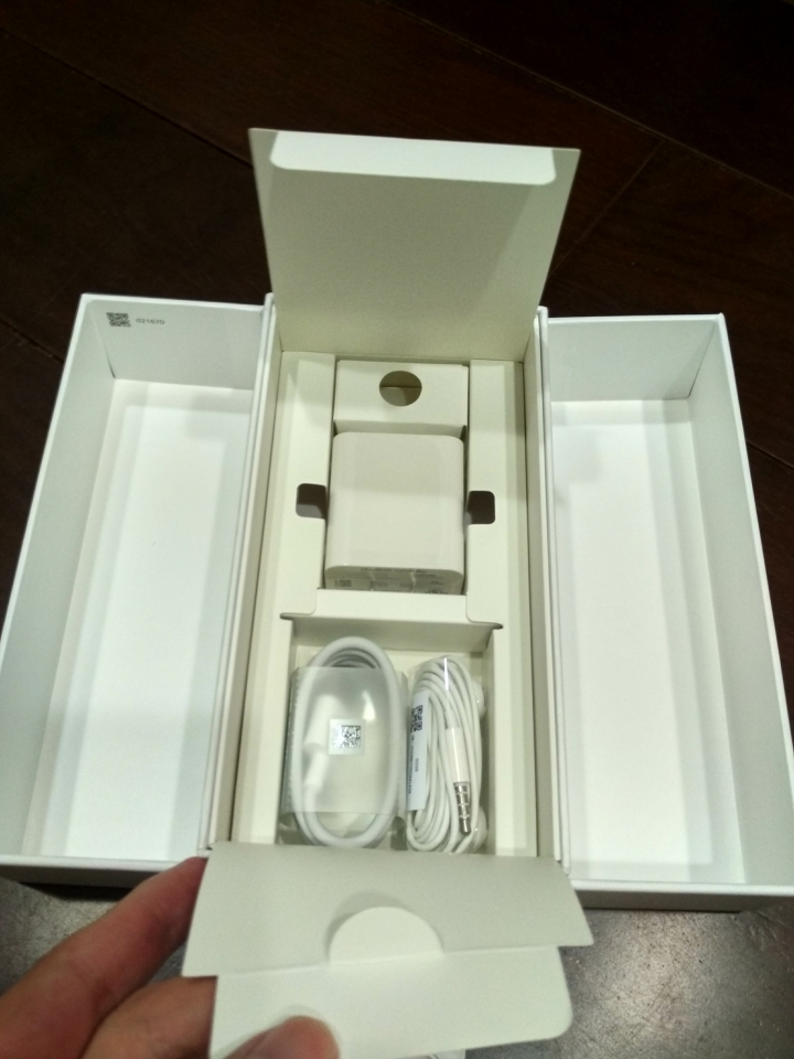 HUAWEI P10 Plus 台版鑽雕藍 簡易開箱