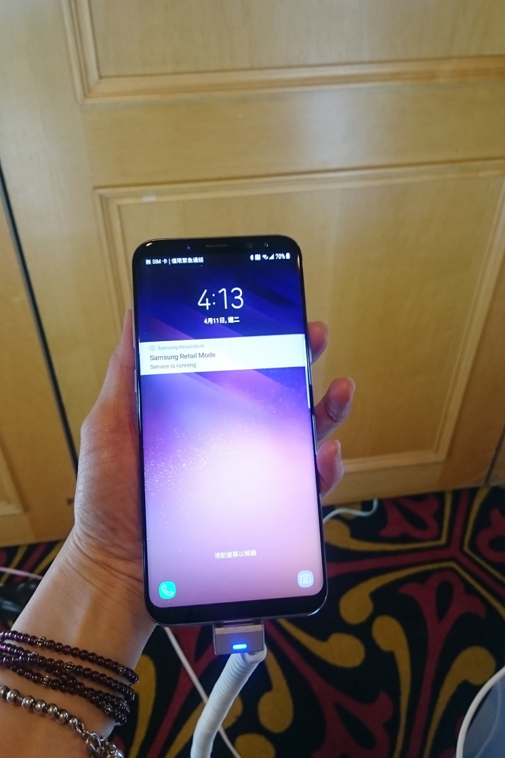 S8 / S8+ 要預購了~分享一下發表會現場的手機^^