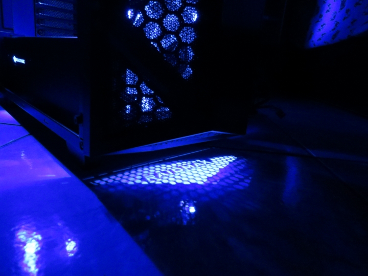 【開箱】Raidmax 雷德曼 Sigma (黑色款) 電競機殼 電腦機殼 2017 新款機殼 (空機殼展示)