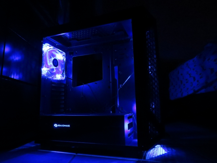 【開箱】Raidmax 雷德曼 Sigma (黑色款) 電競機殼 電腦機殼 2017 新款機殼 (空機殼展示)