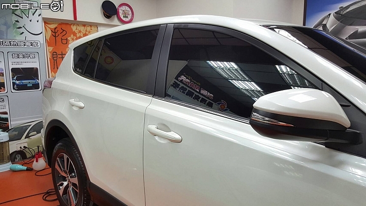 分享RAV4 全車尊爵系列 前檔XC40+車身K390