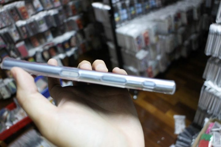 測試XZs使用XZ軟、硬保護殼