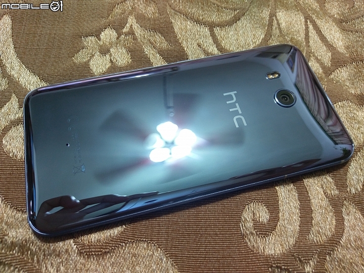 HTC U11 炫藍銀 按一下 開啟你的想像 開箱文