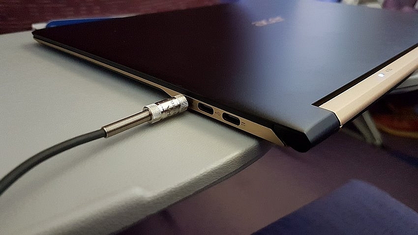 0.99cm極輕薄筆電 ACER SF713-51-M707 剁手心得