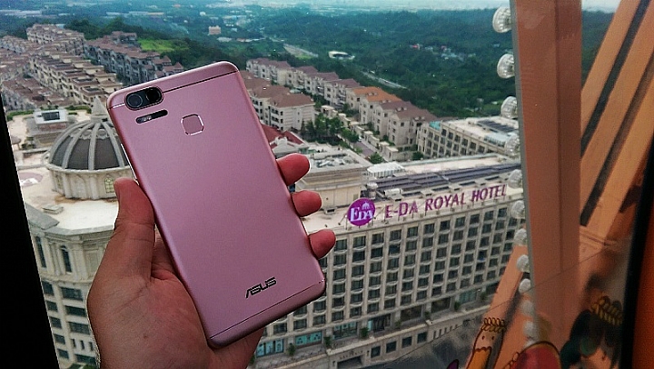 ASUS Zenfone 3 Zoom 雙鏡頭、大電量、待機強 一機在手外出旅遊超放心