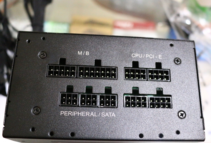 【開箱】迎廣FM600W銅牌 全模 搭301黑