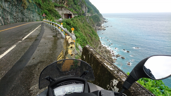 一天一夜的機車環島 +4極地之行:【奔馳篇】- 3/3 – 中場