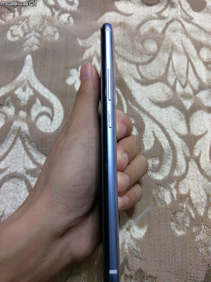 HTC U11 炫藍銀 按一下 開啟你的想像 開箱文