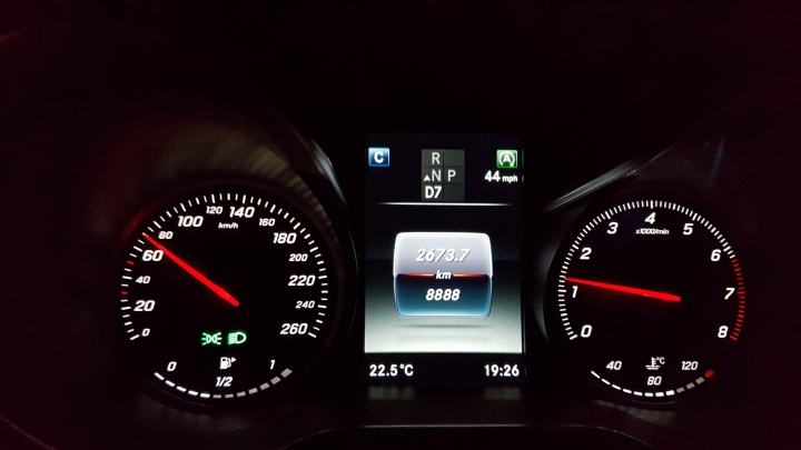 遲來的BENZ C250 COUPE 開箱跟預關箱