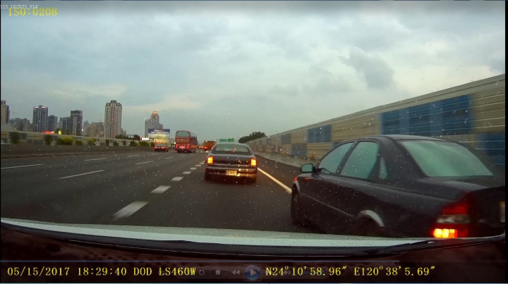 何謂減速車道路權?