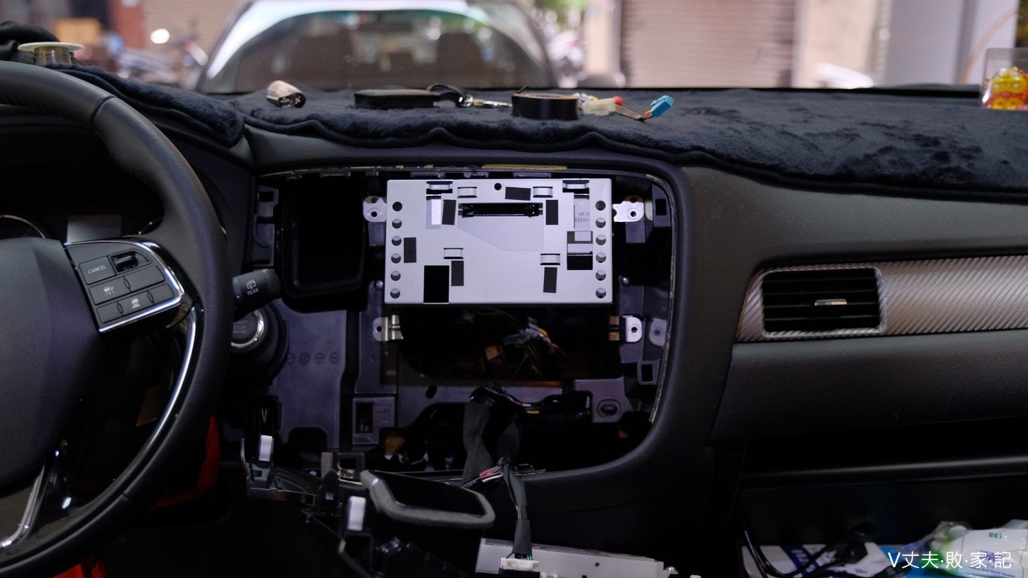 「圖+影」2017 Mitsubishi Outlander 安卓10.2吋車機改上身,安裝+操作心得分享!