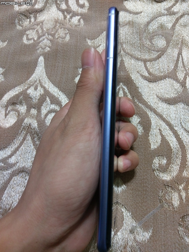 HTC U11 炫藍銀 按一下 開啟你的想像 開箱文