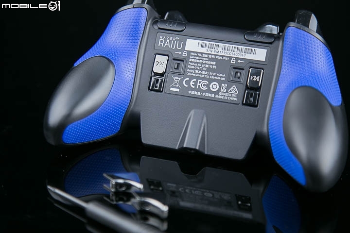 為PS4誕生的蒼藍雷獸 Razer RAIJU開箱試用分享