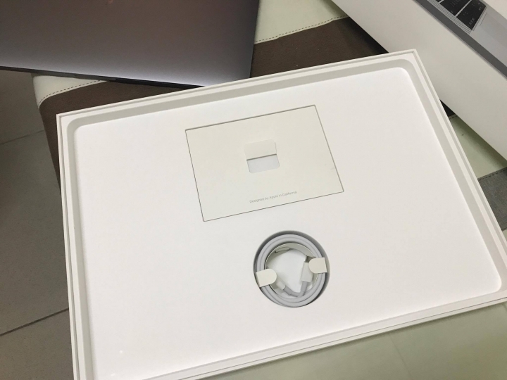 (開箱與心得) macbook pro 2016 15"