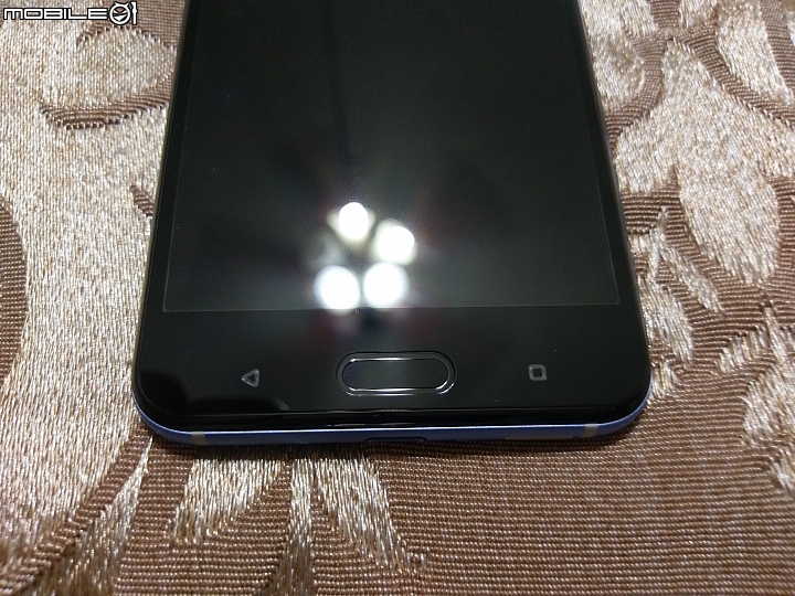 HTC U11 炫藍銀 按一下 開啟你的想像 開箱文
