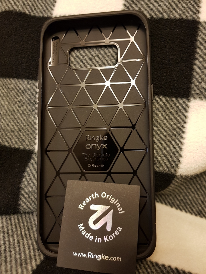s8 + 原廠保貼 + Ringke Onyx 保護套 搭配開箱~~