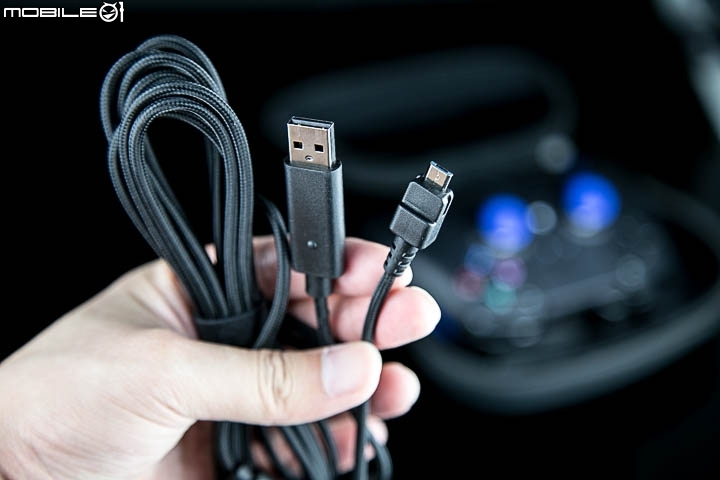 為PS4誕生的蒼藍雷獸 Razer RAIJU開箱試用分享