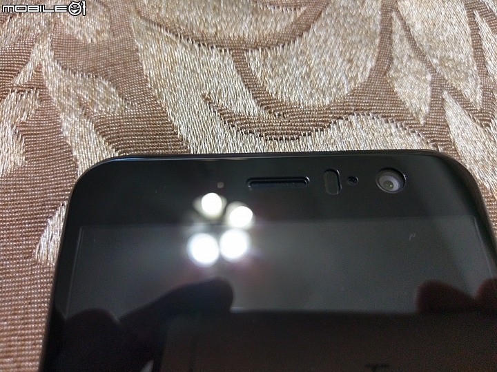 HTC U11 炫藍銀 按一下 開啟你的想像 開箱文