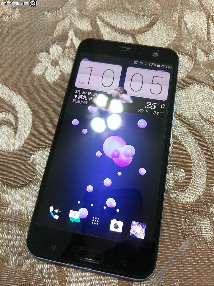HTC U11 炫藍銀 按一下 開啟你的想像 開箱文
