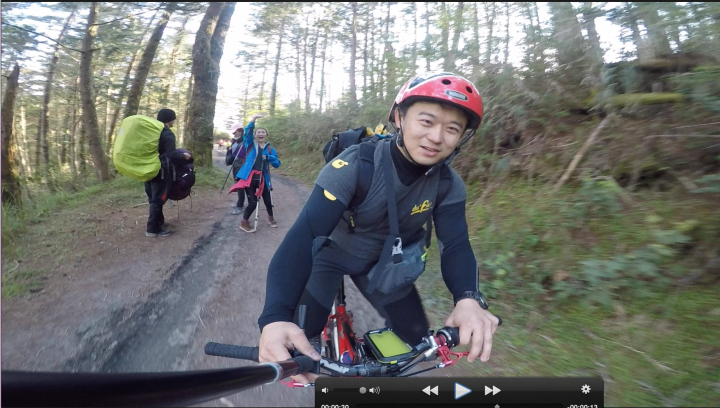 登山車上嘉明湖