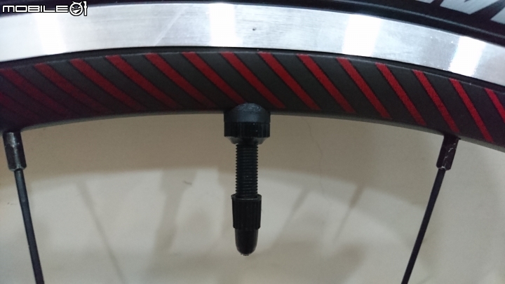 GIANT P-R2 公路車輪組(2018成車輪組) 支援 tubeless 外胎