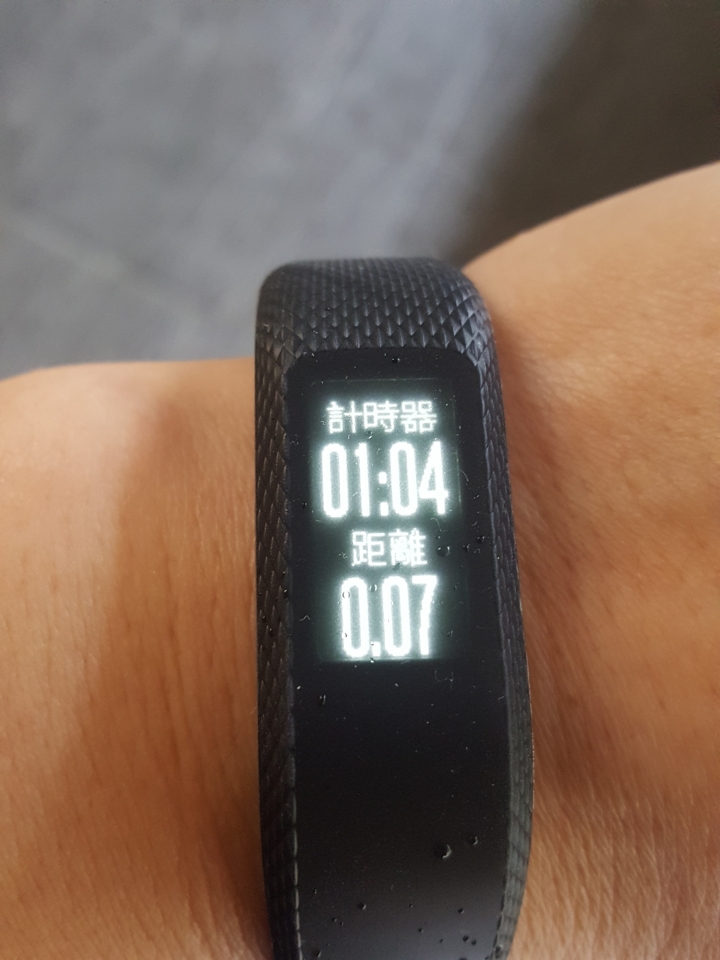 Garmin vivosmart 3 啟動改變,能量無限--前後代大PK