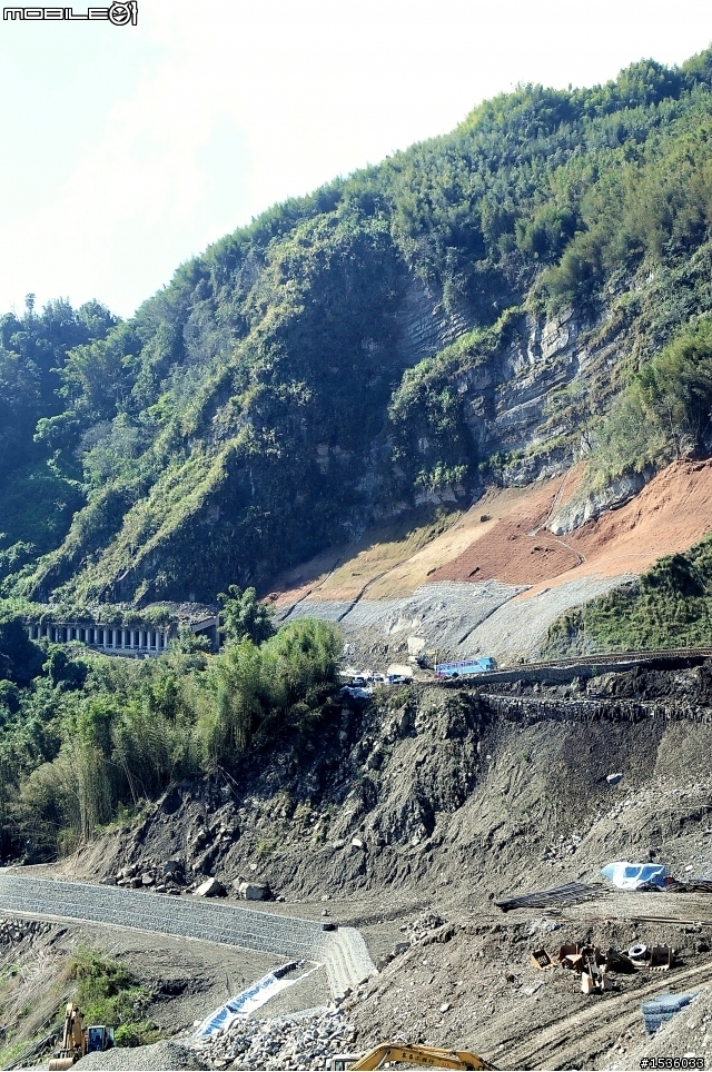 Nikon P900記錄大雨後的阿里山公路