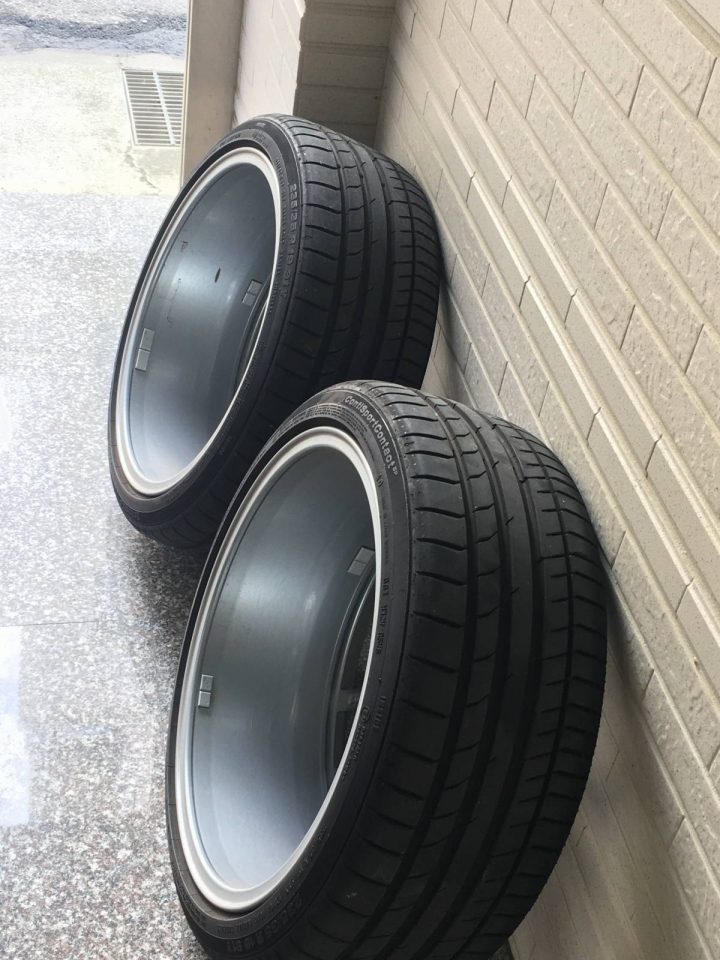 Golf R新引擎機油消耗量觀察-機油也會有熱漲冷縮的現象 & GTI原廠蜂窩橡膠腳墊