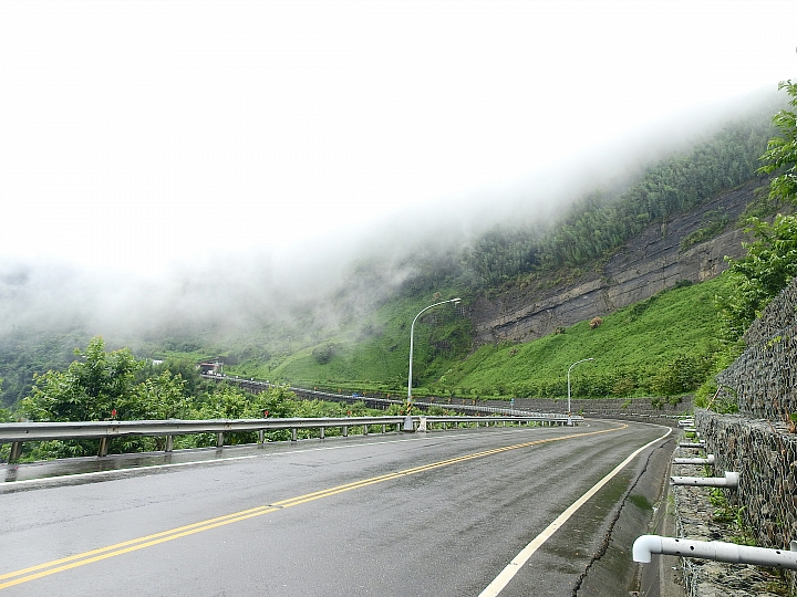 Nikon P900記錄大雨後的阿里山公路