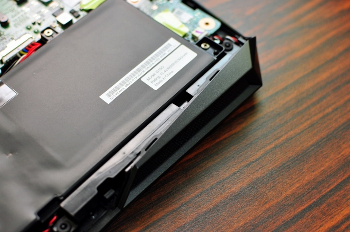 GIGABYTE SabrePro15 軍刀系列再添生力軍
