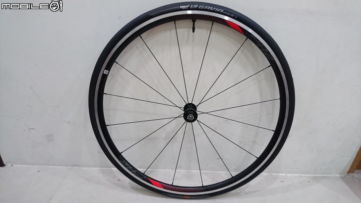 GIANT P-R2 公路車輪組(2018成車輪組) 支援 tubeless 外胎