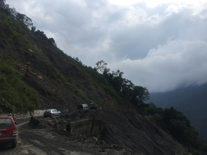 誤闖力行產業道路,真是慘裂道路,