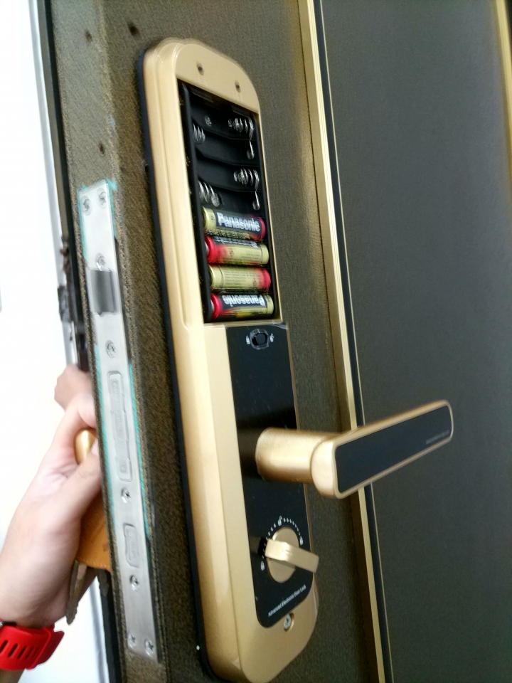 聯泰電子鎖開箱