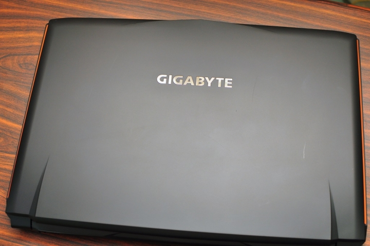 GIGABYTE P56XT,搭載RGB鍵盤,絢麗登場